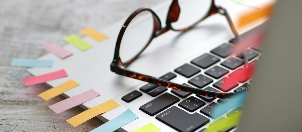 HRbase PROで顧問社労士を探す